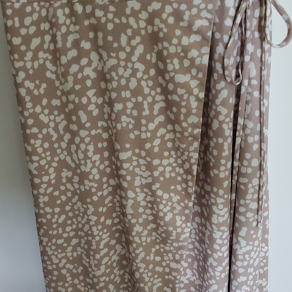 Everly Beige Patterned High Low Dress - Picture 5 of 9